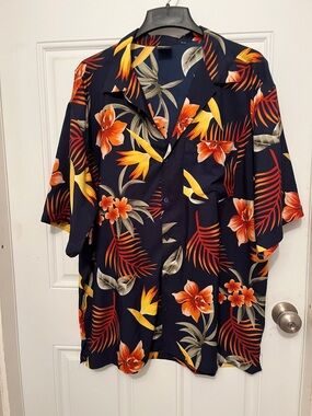 Men's Navy Tropical Floral Button-Down Shirt - Casual Camp Collar